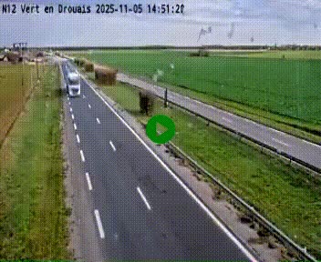 <h2>Webcam à hauteur de Vert-en-Drouais sur la N12, en périphérie de Dreux. Vue orientée vers Alençon</h2>