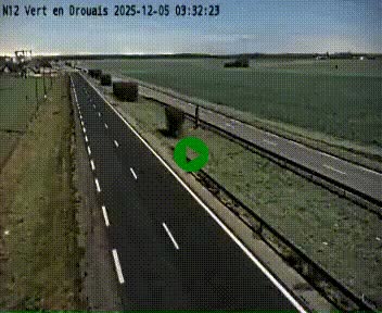 <h2>Webcam à hauteur de Vert-en-Drouais sur la N12, en périphérie de Dreux. Vue orientée vers Alençon</h2>