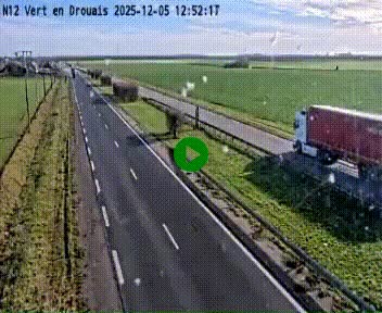 <h2>Webcam à hauteur de Vert-en-Drouais sur la N12, en périphérie de Dreux. Vue orientée vers Alençon</h2>