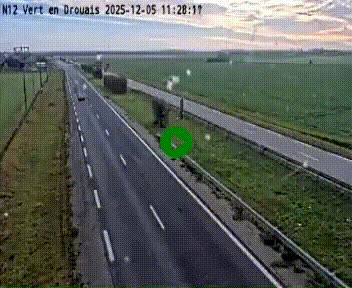 <h2>Webcam à hauteur de Vert-en-Drouais sur la N12, en périphérie de Dreux. Vue orientée vers Alençon</h2>