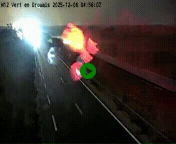 <h2>Webcam à hauteur de Vert-en-Drouais sur la N12, en périphérie de Dreux. Vue orientée vers Alençon</h2>