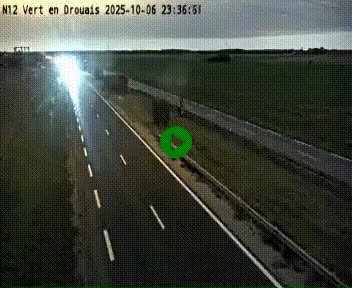 <h2>Webcam à hauteur de Vert-en-Drouais sur la N12, en périphérie de Dreux. Vue orientée vers Alençon</h2>