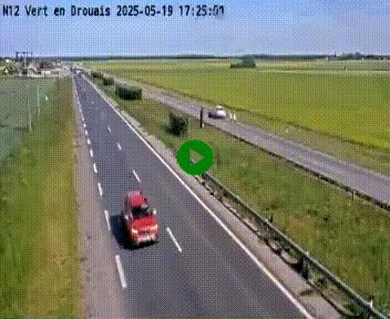<h2>Webcam à hauteur de Vert-en-Drouais sur la N12, en périphérie de Dreux. Vue orientée vers Alençon</h2>