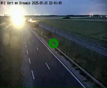 <h2>Webcam à hauteur de Vert-en-Drouais sur la N12, en périphérie de Dreux. Vue orientée vers Alençon</h2>