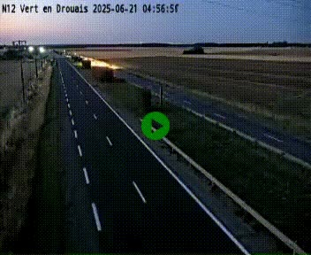 <h2>Webcam à hauteur de Vert-en-Drouais sur la N12, en périphérie de Dreux. Vue orientée vers Alençon</h2>