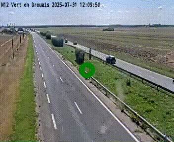 <h2>Webcam à hauteur de Vert-en-Drouais sur la N12, en périphérie de Dreux. Vue orientée vers Alençon</h2>