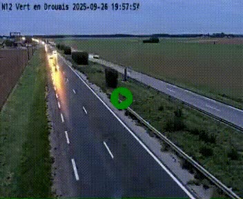<h2>Webcam à hauteur de Vert-en-Drouais sur la N12, en périphérie de Dreux. Vue orientée vers Alençon</h2>