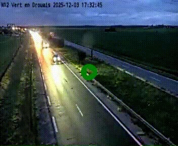 <h2>Webcam à hauteur de Vert-en-Drouais sur la N12, en périphérie de Dreux. Vue orientée vers Alençon</h2>