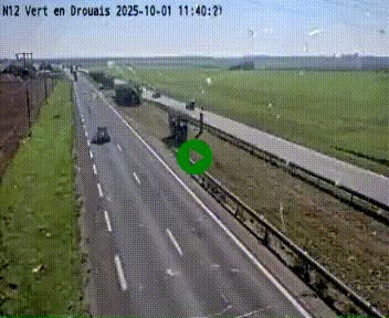 <h2>Webcam à hauteur de Vert-en-Drouais sur la N12, en périphérie de Dreux. Vue orientée vers Alençon</h2>