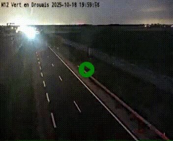 <h2>Webcam à hauteur de Vert-en-Drouais sur la N12, en périphérie de Dreux. Vue orientée vers Alençon</h2>