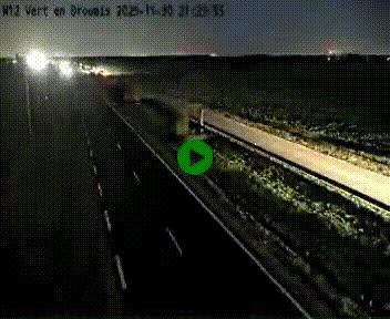 <h2>Webcam à hauteur de Vert-en-Drouais sur la N12, en périphérie de Dreux. Vue orientée vers Alençon</h2>