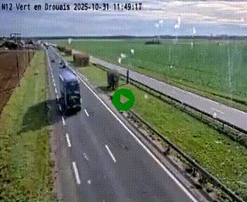 <h2>Webcam à hauteur de Vert-en-Drouais sur la N12, en périphérie de Dreux. Vue orientée vers Alençon</h2>
