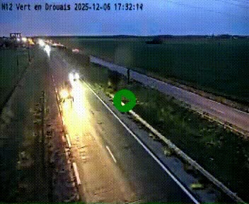 <h2>Webcam à hauteur de Vert-en-Drouais sur la N12, en périphérie de Dreux. Vue orientée vers Alençon</h2>