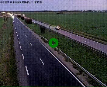 <h2>Webcam à hauteur de Vert-en-Drouais sur la N12, en périphérie de Dreux. Vue orientée vers Alençon</h2>