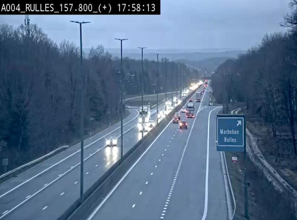 <h2>Webcam à hauteur de la sortie 28a donnant sur la P7 menant à Rulles. Vue orientée vers Luxembourg</h2>