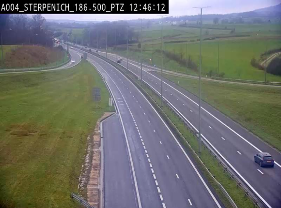 Webcam E411 à Sterpenich en Belgique près de la frontière du Luxembourg. Vue orientée vers Bruxelles