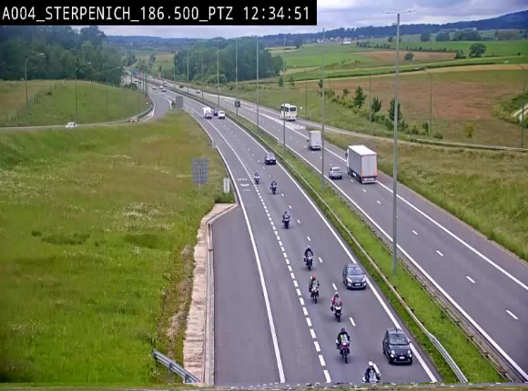 Webcam E411 à Sterpenich en Belgique près de la frontière du Luxembourg. Vue orientée vers Bruxelles