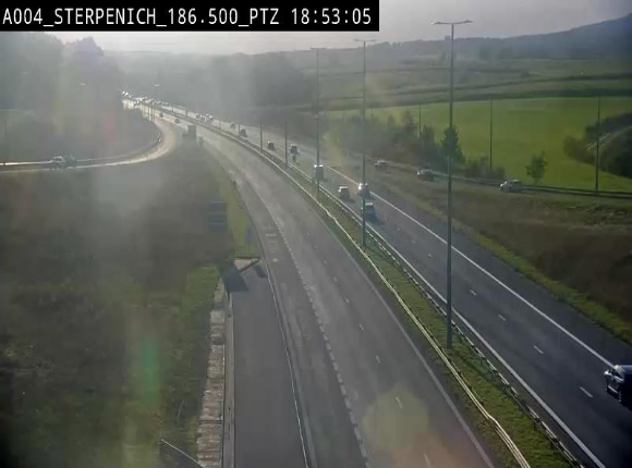 Webcam E411 à Sterpenich en Belgique près de la frontière du Luxembourg. Vue orientée vers Bruxelles