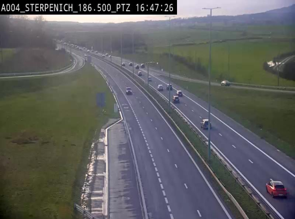Webcam E411 à Sterpenich en Belgique près de la frontière du Luxembourg. Vue orientée vers Bruxelles