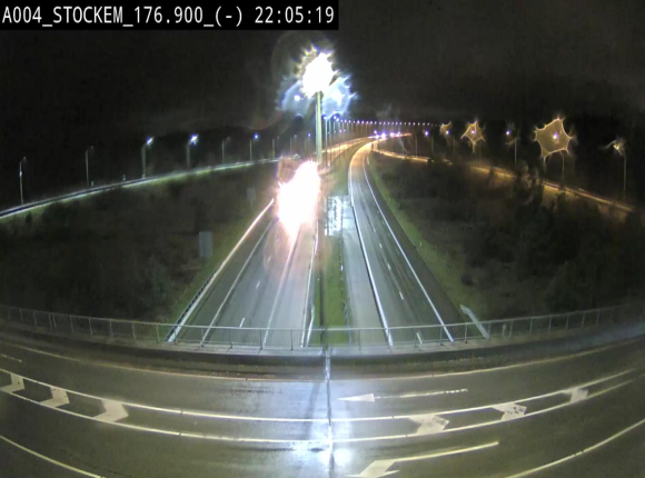 Webcam à hauteur de la sortie 30 Fouches - Stockem sur l'E411, menant sur la N83. Vue orientée vers Namur