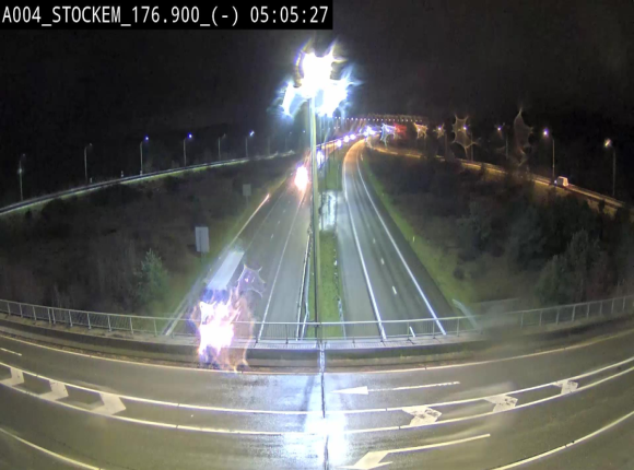 Webcam à hauteur de la sortie 30 Fouches - Stockem sur l'E411, menant sur la N83. Vue orientée vers Namur
