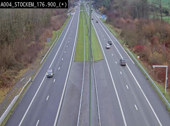 <h2>Webcam au-dessus de l'E411 sur la N83 à hauteur de la sortie Stockem. Vue orientée vers Arlon</h2>