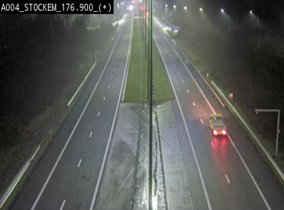 <h2>Webcam au-dessus de l'E411 sur la N83 à hauteur de la sortie Stockem. Vue orientée vers Arlon</h2>