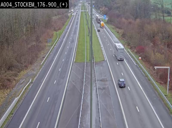 <h2>Webcam au-dessus de l'E411 sur la N83 à hauteur de la sortie Stockem. Vue orientée vers Arlon</h2>