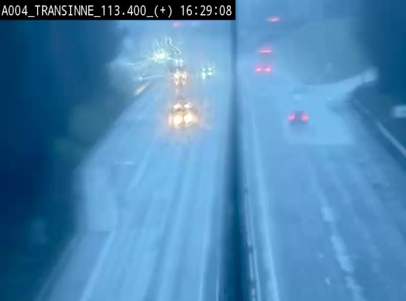 Webcam dans les Ardennes sur l'E411 à hauteur de Transinne. Vue orientée vers le sud de la Belgique