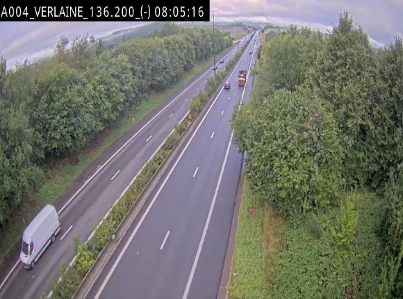 <h2>Webcam sur l'E411 à hauteur du pont surplombant la N40, à proximité de la sortie 26 Verlaine - Libramont-Chevigny. Vue orientée vers Namur</h2>