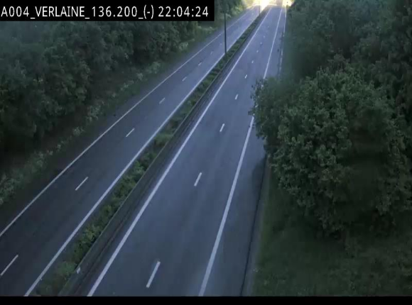 Webcam sur l'E411 à hauteur du pont surplombant la N40, à proximité de la sortie 26 Verlaine - Libramont-Chevigny. Vue orientée vers Namur