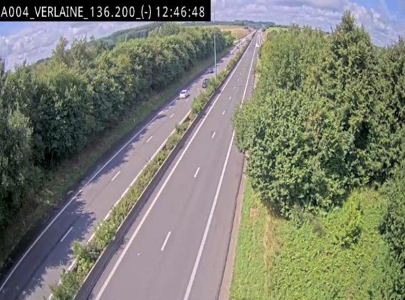 Webcam sur l'E411 à hauteur du pont surplombant la N40, à proximité de la sortie 26 Verlaine - Libramont-Chevigny. Vue orientée vers Namur
