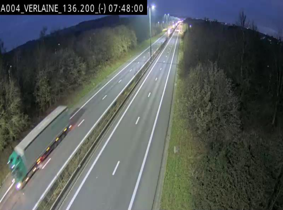 <h2>Webcam sur l'E411 à hauteur du pont surplombant la N40, à proximité de la sortie 26 Verlaine - Libramont-Chevigny. Vue orientée vers Namur</h2>