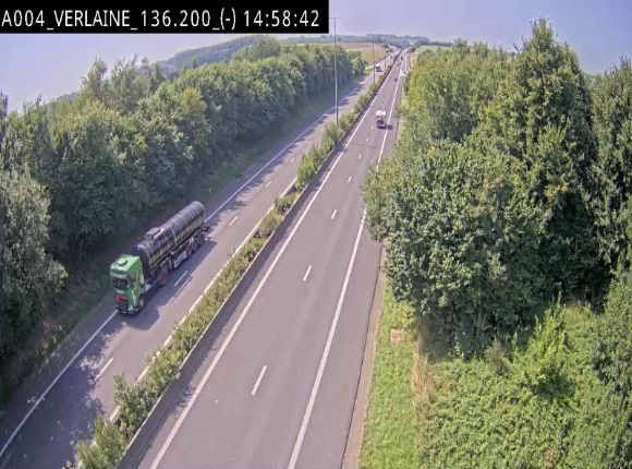 Webcam sur l'E411 à hauteur du pont surplombant la N40, à proximité de la sortie 26 Verlaine - Libramont-Chevigny. Vue orientée vers Namur