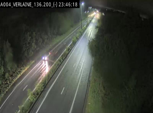 Webcam sur l'E411 à hauteur du pont surplombant la N40, à proximité de la sortie 26 Verlaine - Libramont-Chevigny. Vue orientée vers Namur