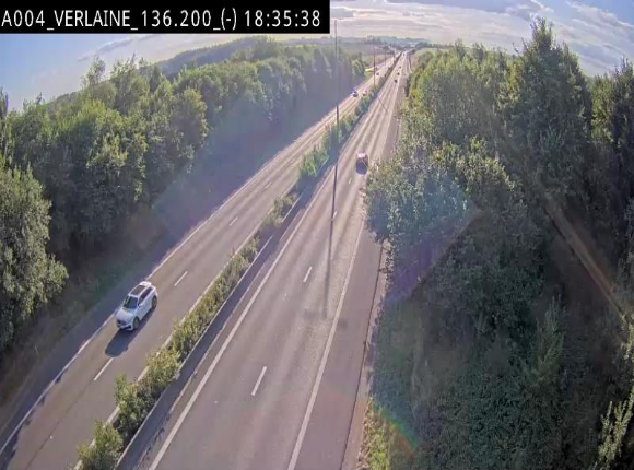 <h2>Webcam sur l'E411 à hauteur du pont surplombant la N40, à proximité de la sortie 26 Verlaine - Libramont-Chevigny. Vue orientée vers Namur</h2>