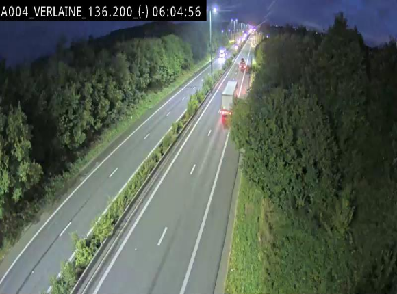Webcam sur l'E411 à hauteur du pont surplombant la N40, à proximité de la sortie 26 Verlaine - Libramont-Chevigny. Vue orientée vers Namur