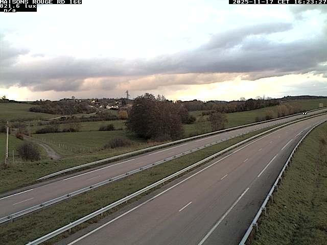 <h2>Webcam à Maisons Rouges dans les Vosges sur la D166 à 353 mètres d'altitude</h2>