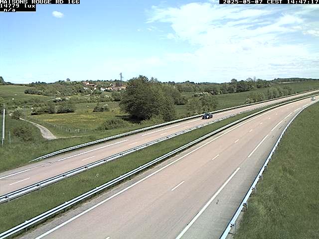 Webcam à Maisons Rouges dans les Vosges sur la D166 à 353 mètres d'altitude