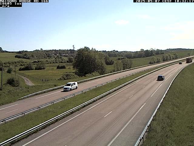 Webcam à Maisons Rouges dans les Vosges sur la D166 à 353 mètres d'altitude