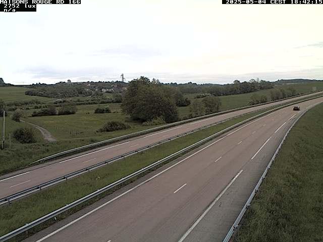 Webcam à Maisons Rouges dans les Vosges sur la D166 à 353 mètres d'altitude