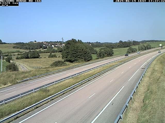 Webcam à Maisons Rouges dans les Vosges sur la D166 à 353 mètres d'altitude