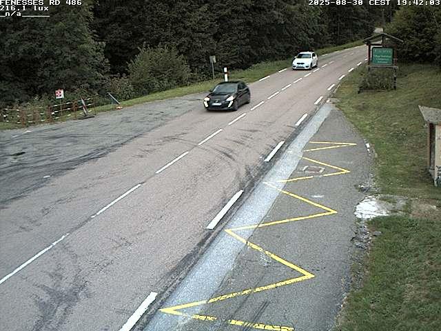 Webcam en haut du col des Fenesses, aussi appelé col du Ménil sur la D486 à 593 mètres d'altitude dans les Vosges