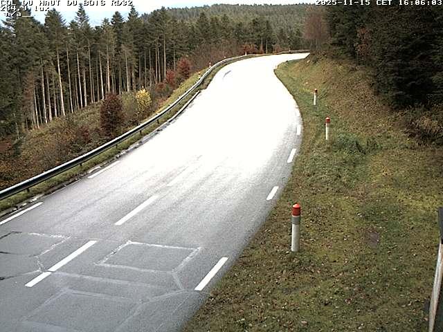 Webcam à 406 mètres d'altitude au niveau du col du haut du bois sur la RD32