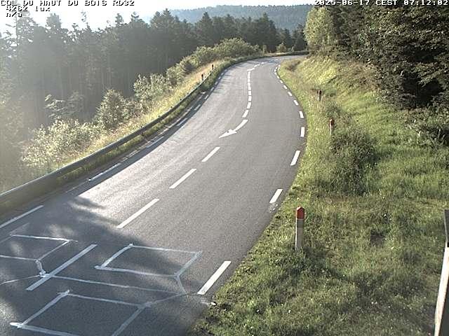 Webcam à 406 mètres d'altitude au niveau du col du haut du bois sur la RD32