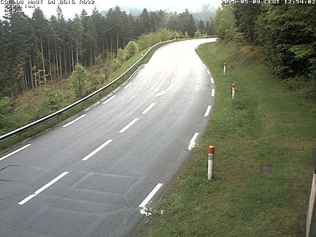 Webcam à 406 mètres d'altitude au niveau du col du haut du bois sur la RD32