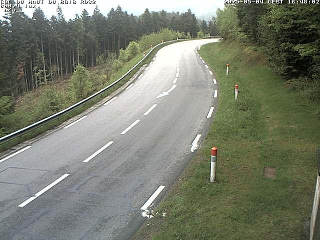 Webcam à 406 mètres d'altitude au niveau du col du haut du bois sur la RD32