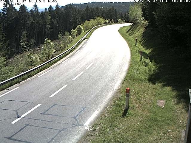 Webcam à 406 mètres d'altitude au niveau du col du haut du bois sur la RD32