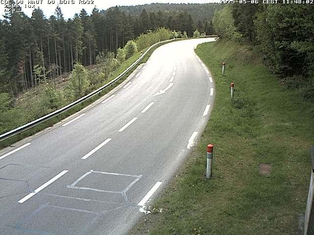 Webcam à 406 mètres d'altitude au niveau du col du haut du bois sur la RD32