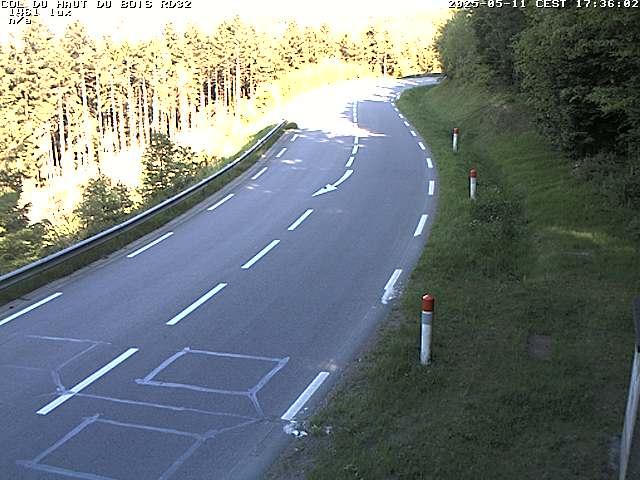 Webcam à 406 mètres d'altitude au niveau du col du haut du bois sur la RD32